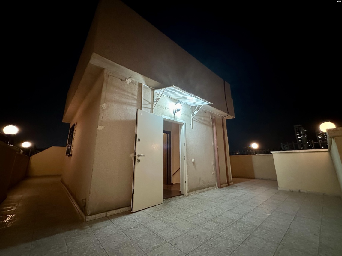 תמונה ממוזערת 5