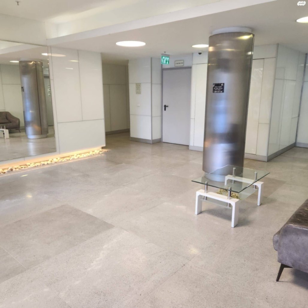 תמונה ממוזערת 9