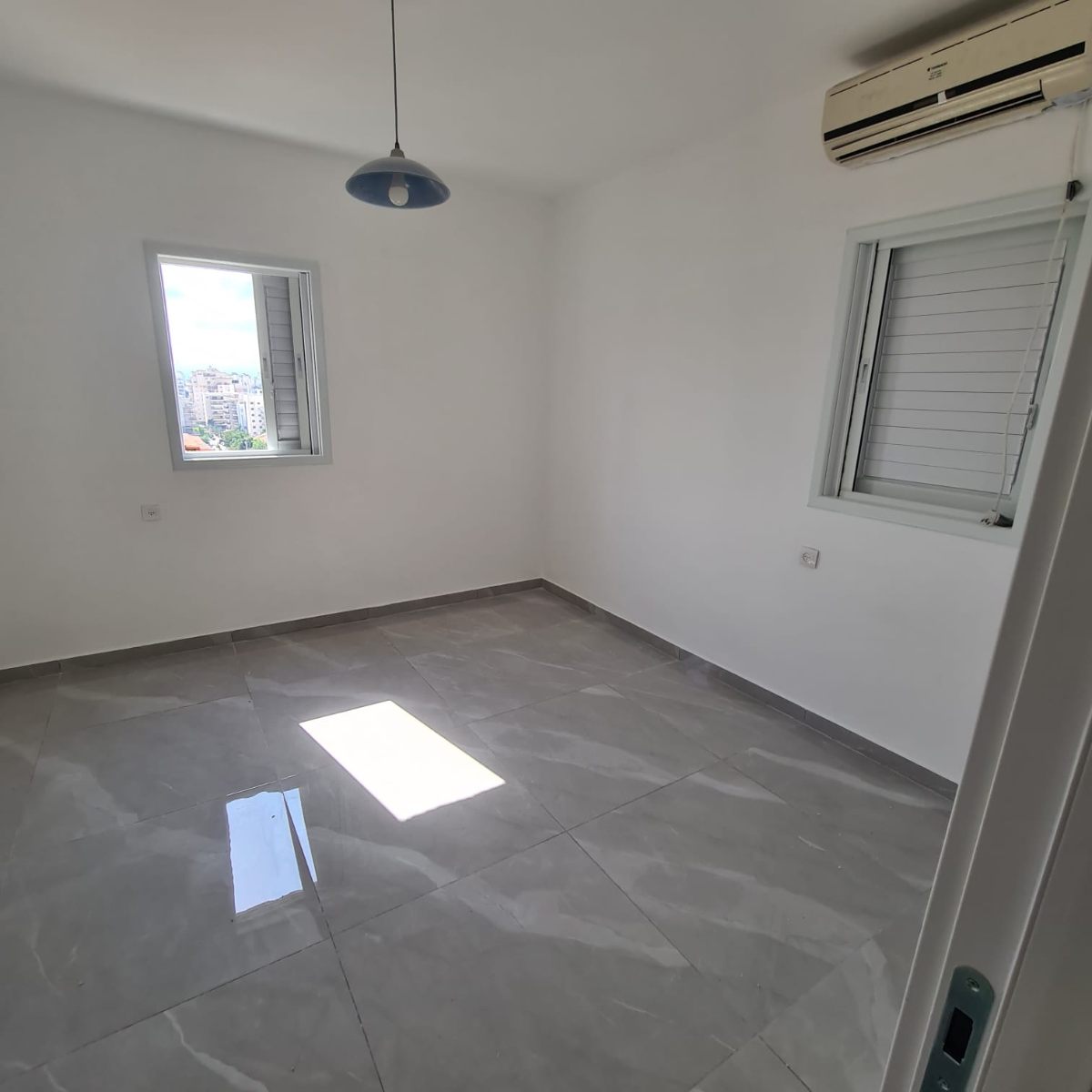 תמונה ממוזערת 3