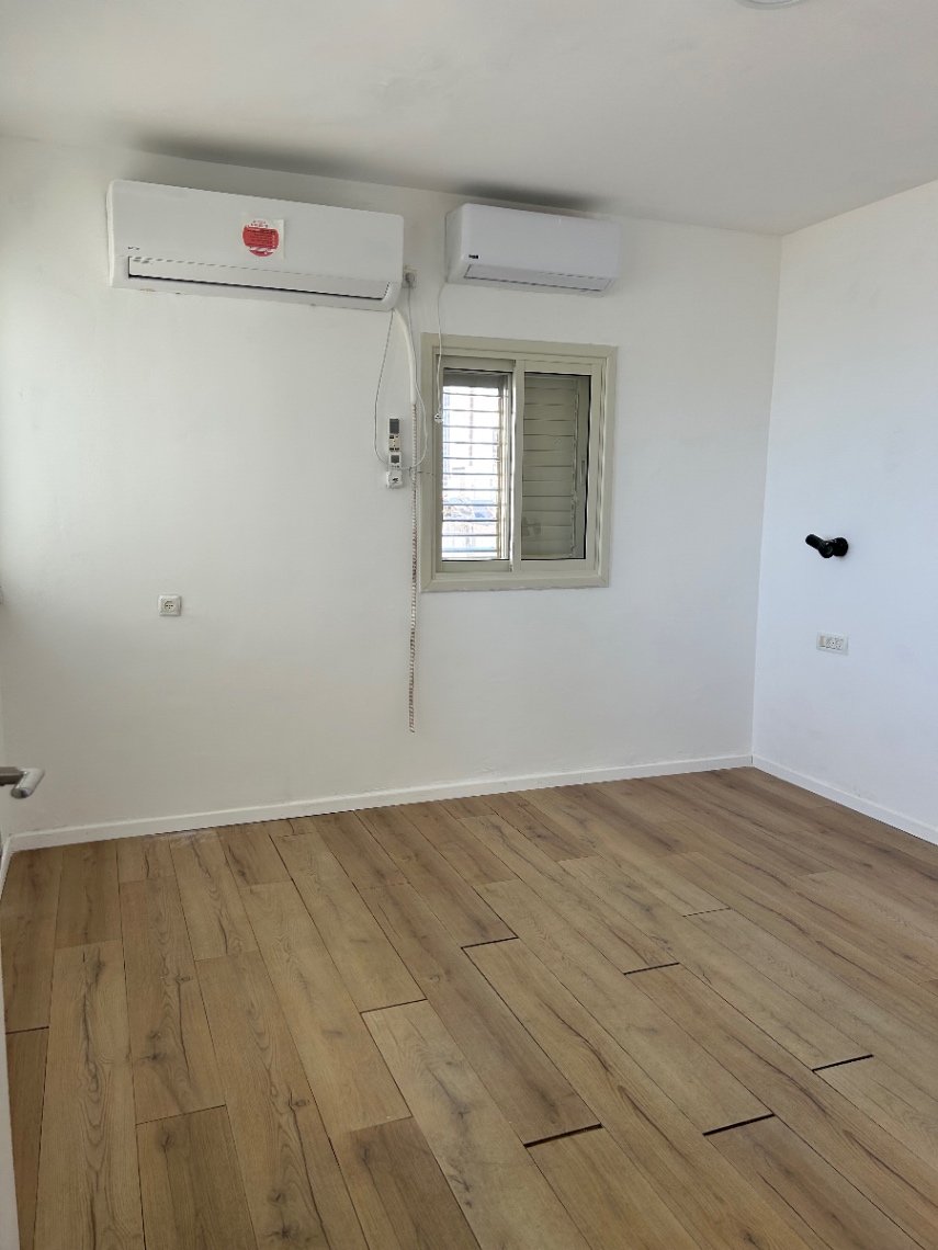 תמונה ממוזערת 4