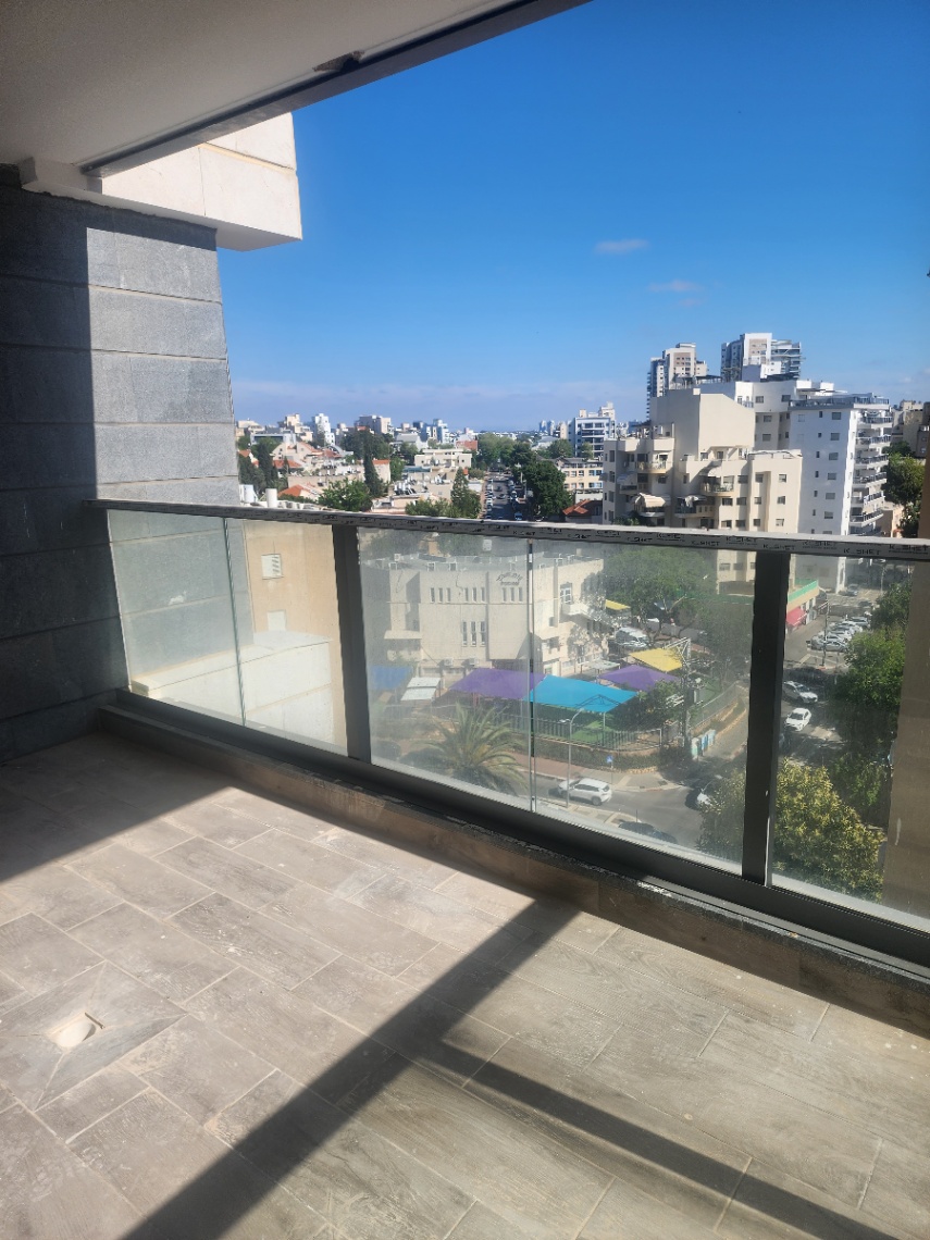 תמונה ממוזערת 4